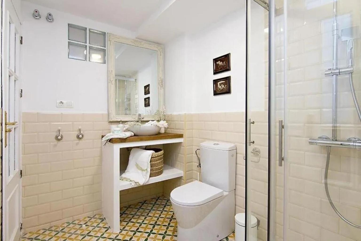 Apartamentos La Tona Puerta Elvira Centro Ciudad Granada Luaran gambar