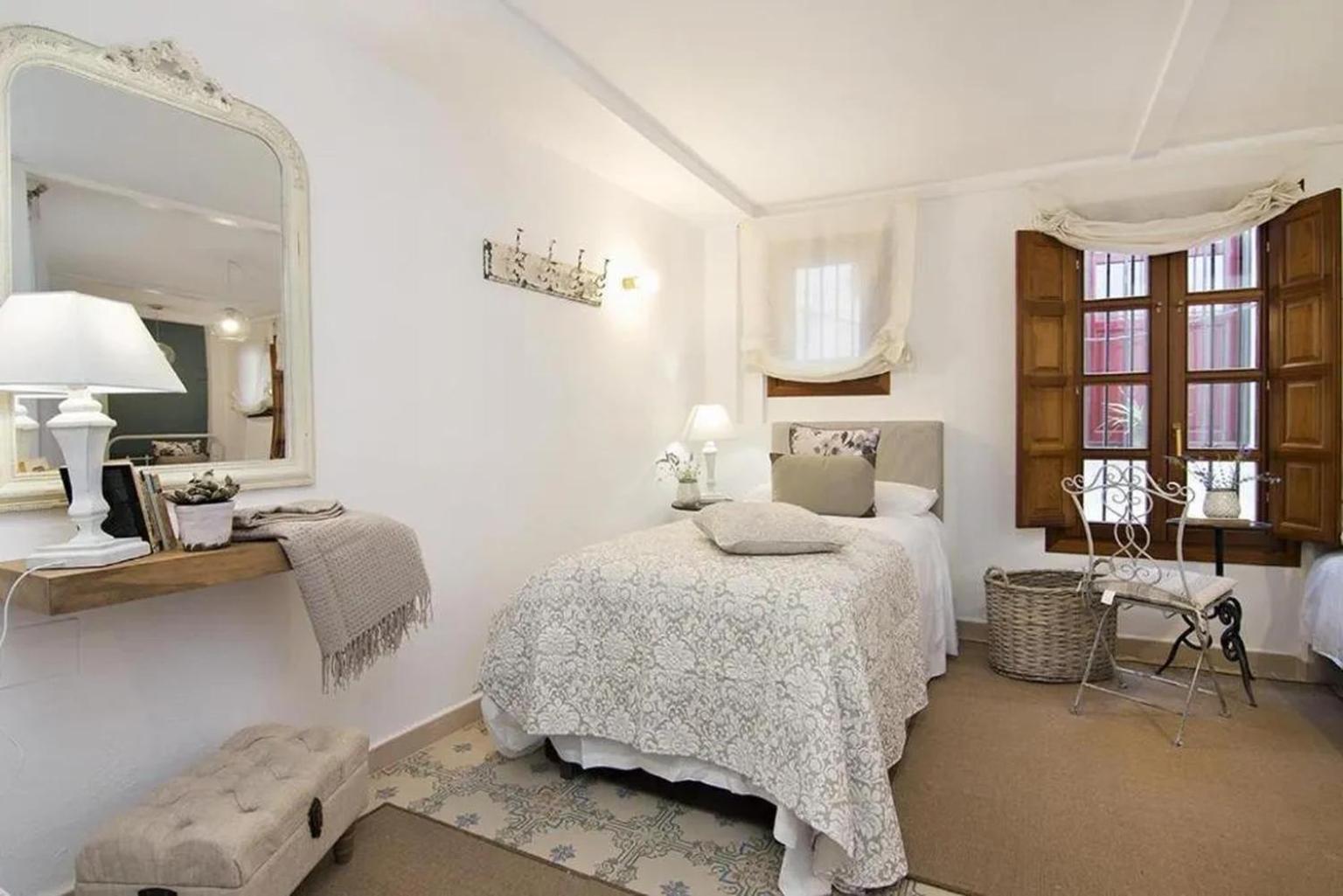 Apartamentos La Tona Puerta Elvira Centro Ciudad Granada Luaran gambar